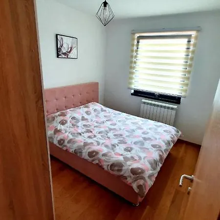 Apartman Stan ,Istocno Sarajevo 26 Donje Mladice Exterior photo